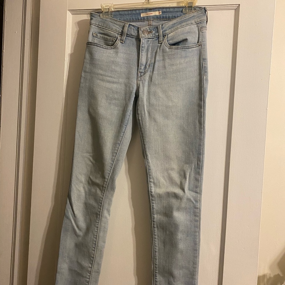 “7 11” Levi’s Mid-Rise Jeans